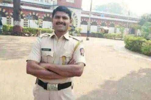 ? धक्कादायक..पोलिस दल हादरले..घटस्फोटीत महिलेसोबत पोलिस कर्मचाऱ्याचे संतापजनक कृत्य..