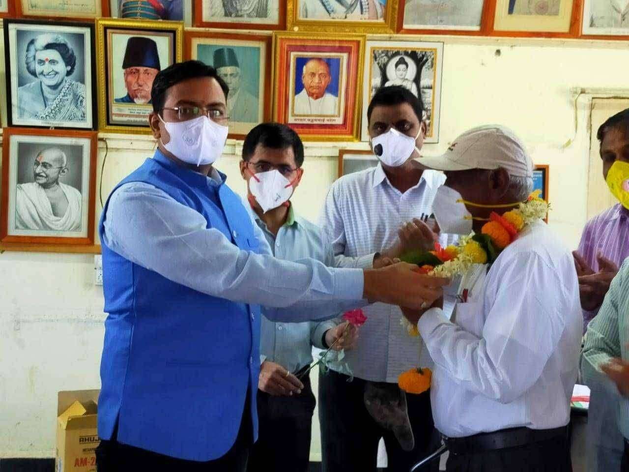 लसीकरण च्या पहिल्या टप्प्यात आरोग्य सेवेशी निगडीत नागरिकांनी नोंदणी करण्याचे आवाहन..