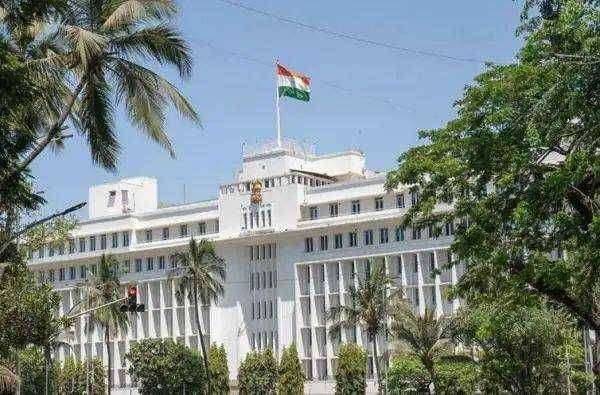 ?आताची मोठी बातमी..नवा शासन .. ग्राम पंचायत सदस्य होण्यासाठी ' ही ' अट लागू