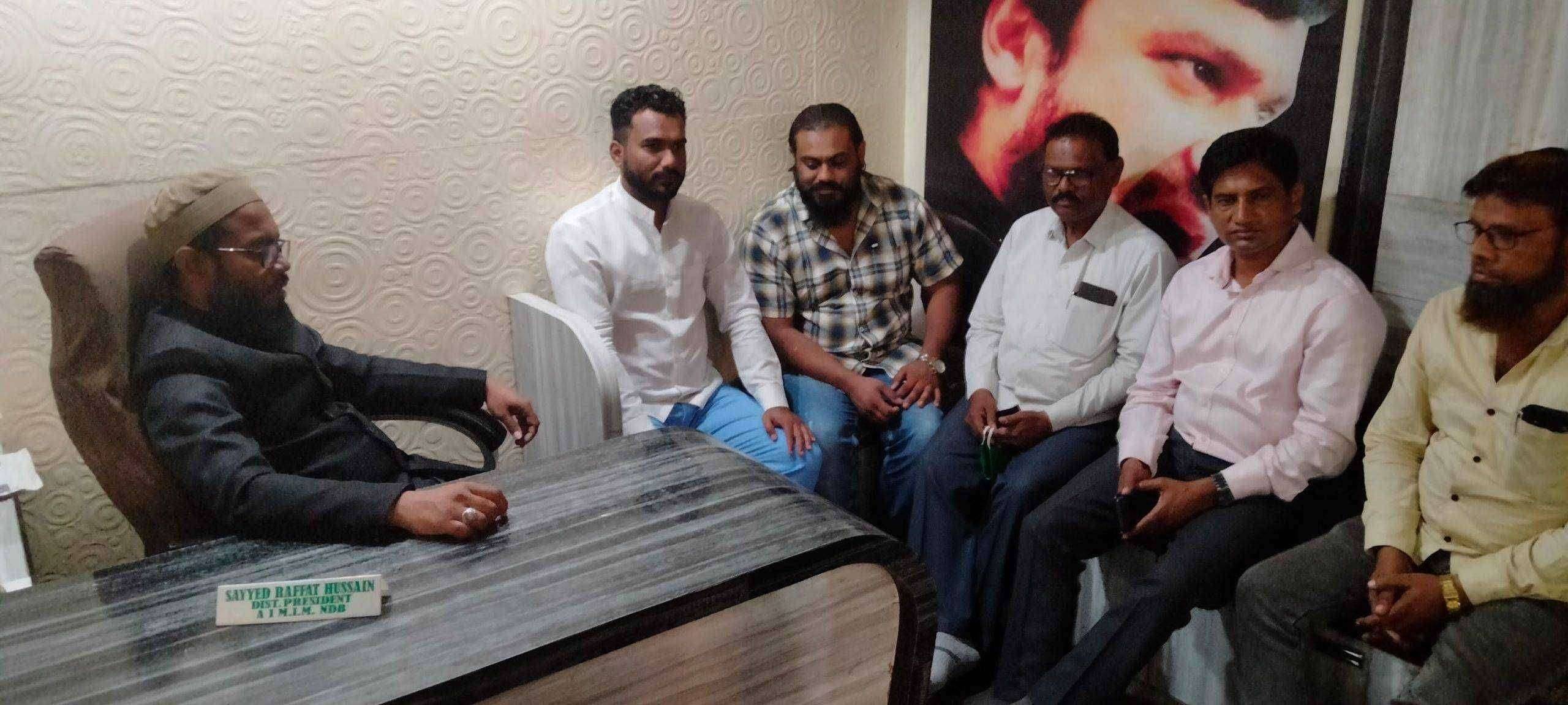 भारतीय ट्रायबल पार्टी (BTP) चे राष्ट्रीय उपाध्यक्ष डॉ. उल्हास वसावे व नंदुरबार जिल्हाध्यक्ष के. टी.गावित आणि जिल्हाध्यक्ष सैय्यद रफअत हुसैन भेट