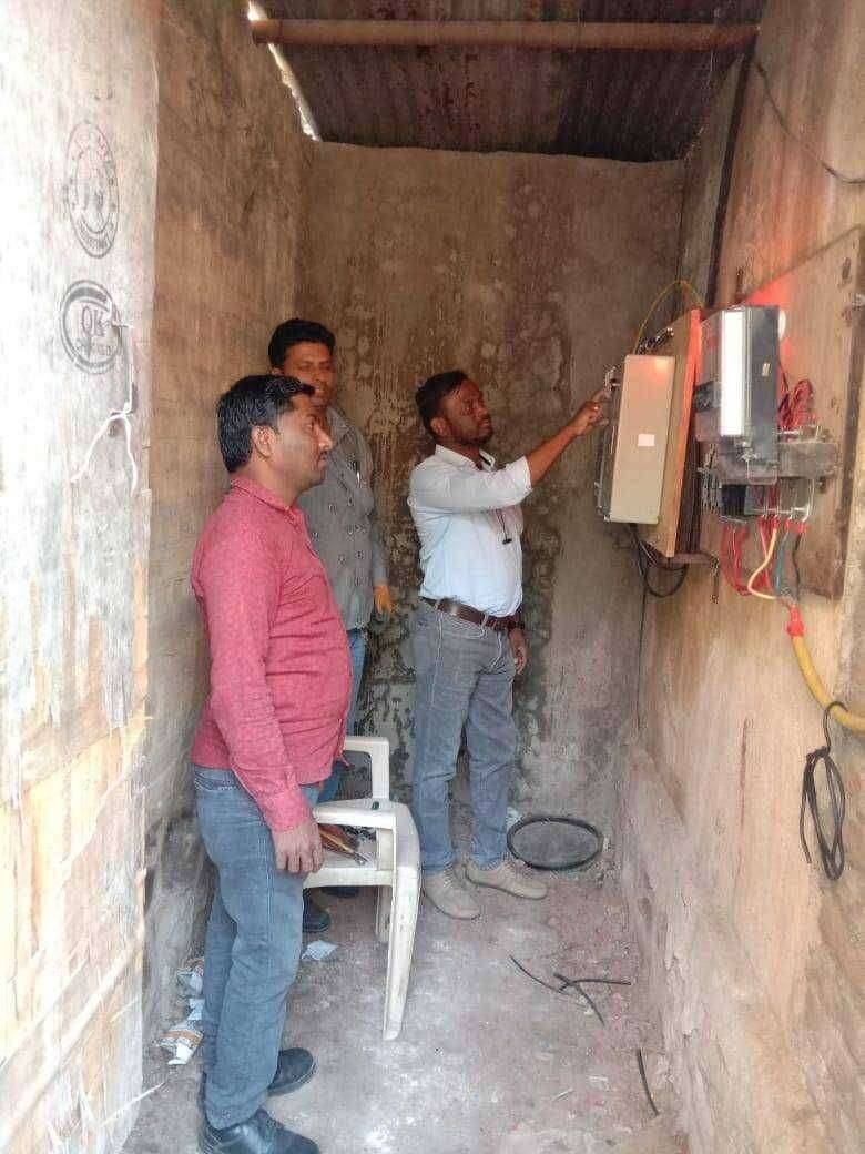 नागरिकांच्या तक्रारीनंतर चांदवड नगरपरिषदेला आली जाग अहिल्यादेवी कालीन विहिरीतून पाणी उचलण्यास सुरुवात..