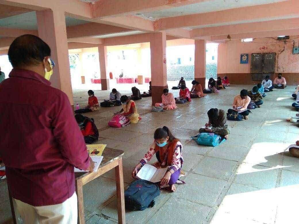 कर्नाटकात १ जानेवारी पासून शाळा सुरुवात