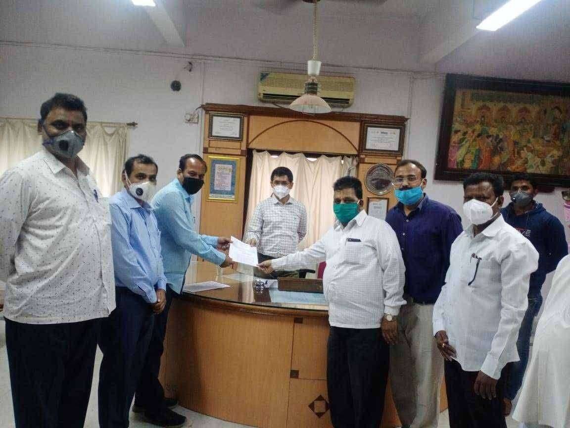 पंढरपूर नगरपरिषद कर्मचाऱ्यांचे गेल्या दोन महिन्यापासून पगार न झाल्याने व शासनाकडून वेतन अनुदान न मिळाल्याने उद्यापासून सर्व कर्मचारी काम बंद आंदोलन करणार