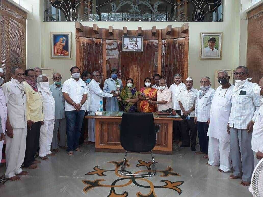 अमळनेर येथील न.पा.सेवानिवृत्त शिक्षकांचे थकीत पेन्शनचा प्रश्न मार्गी लागला...