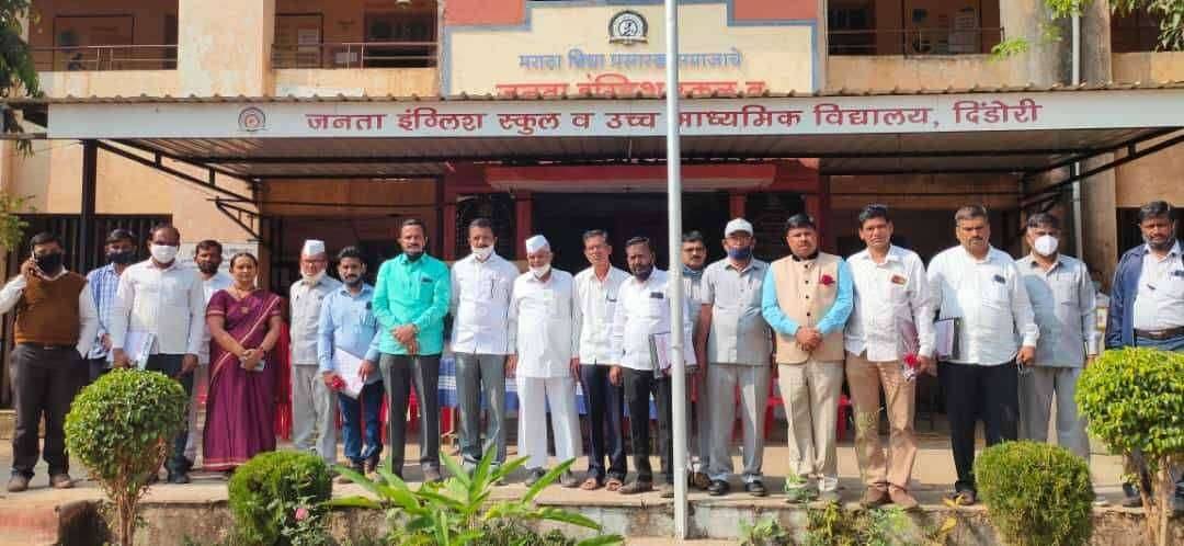 दिंडोरी जनता इंग्लिश स्कुलमध्ये पत्रकार दिन साजरा