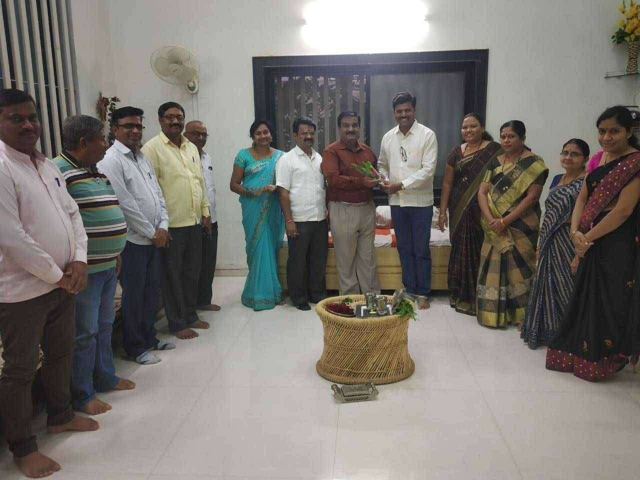 ?️ अमळनेर कट्टा..अमळनेर येथील सामाजिक कार्यकर्ते डी ए धनगर यांचा सन्मान