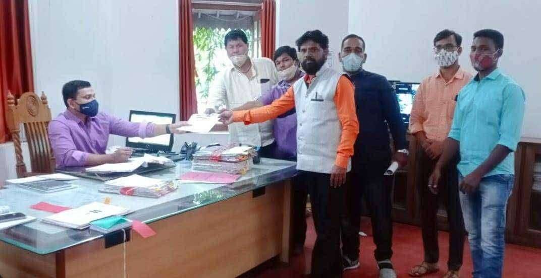 नाशिक शहरातील खाजगी सावकारांवर आळा घाला व लाईट कनेक्शन कट करु नये-महाराष्ट्र रत्न अनिलभाई गांगुर्डे याची निवेदनद्वारे मागणी