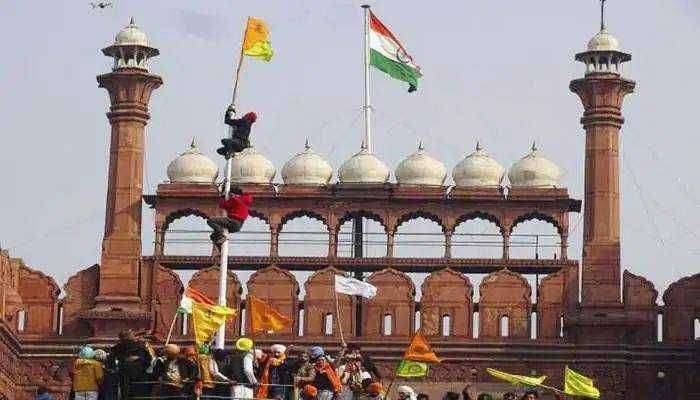 ?Big Breaking.. लाल किल्यावर ध्वज फडकविणाऱ्या ' त्या ' तरुणाची ओळख पटली