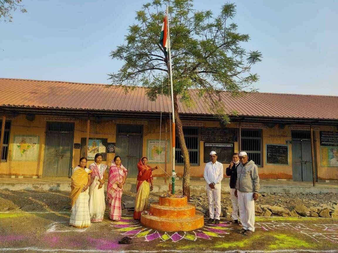शिरुड येथे विविध ठिकाणी प्रजासत्ताक दिन साजरा
