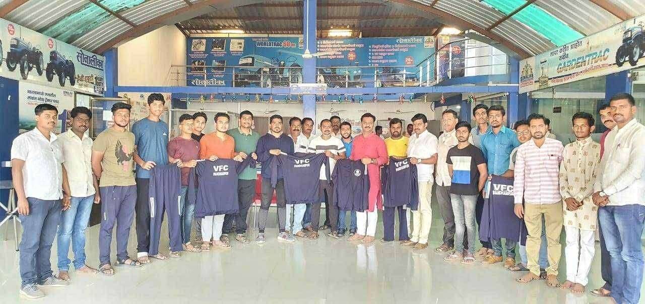 DVPफुटबॉल चषक किटचे अनावरण सोहळा उत्साहात संपन्न...