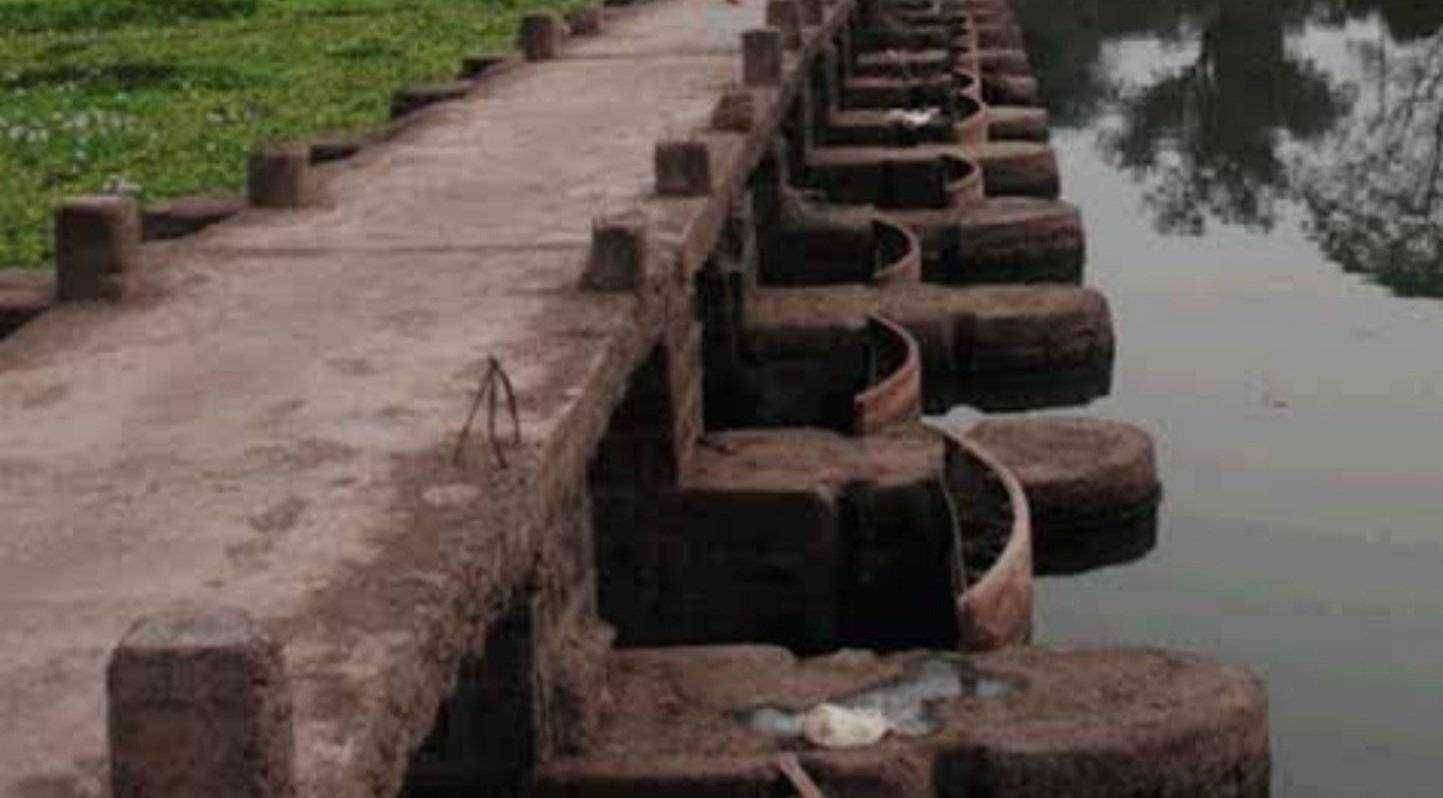 ?️अमळनेर कट्टा..पांझरा नदीवरील बंधाऱ्यावरून लोखंडी पाट्यांची चोरी...!मारवड पोलिसांत गुन्हा दाखल..!