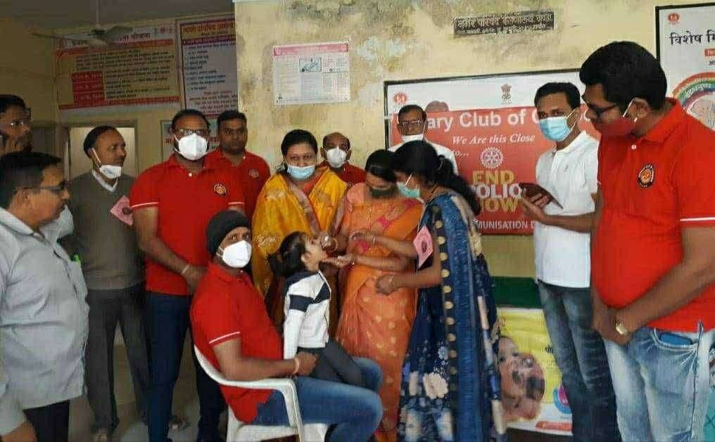 चोपड्यात नगरपालिका व रोटरी व तर्फे पोलिओ लसीकरण कार्यक्रमास सुरुवात.