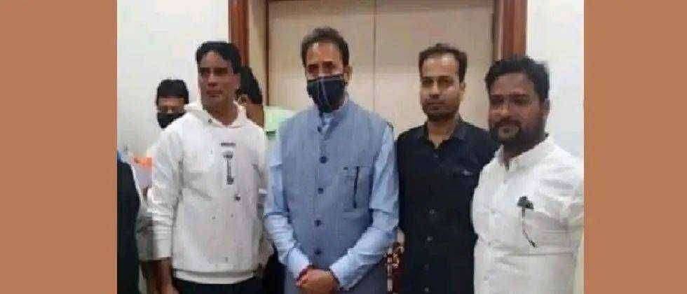 ?Big Breaking..गृहमंत्री अनिल देशमुख यांच्या सोबत गुन्हेगारांचे फोटोसेशन
