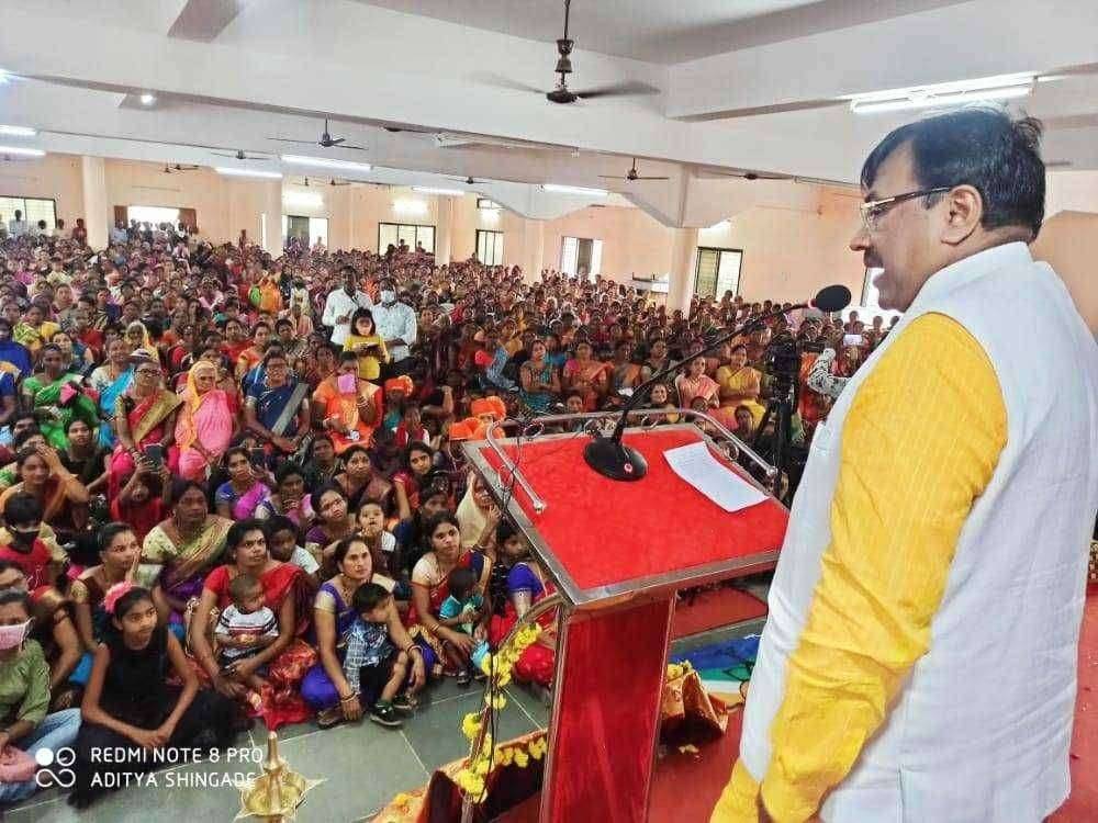 कोरपना येथील विद्युत महावितरण विरोधात "टाळाठोक व हल्लाबोल "आंदोलन