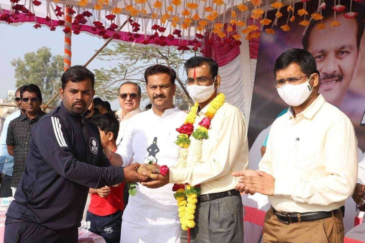 DVP चषक फुटबॉल स्पर्धेचा उद्घाटन सोहळा मोठ्या उत्साहात संपन्न..