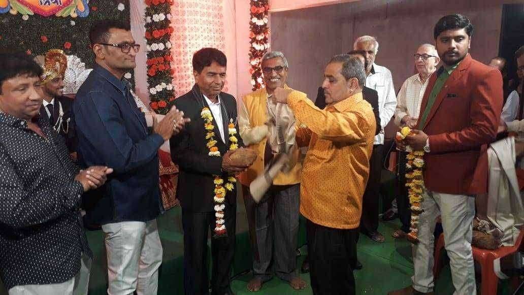 पालिवाल समाजातील कोरोना योद्धांचा चोपड्यात सहृदय सत्कार समाजाच्या राष्ट्रीय अध्यक्षांच्या हस्ते सन्मान