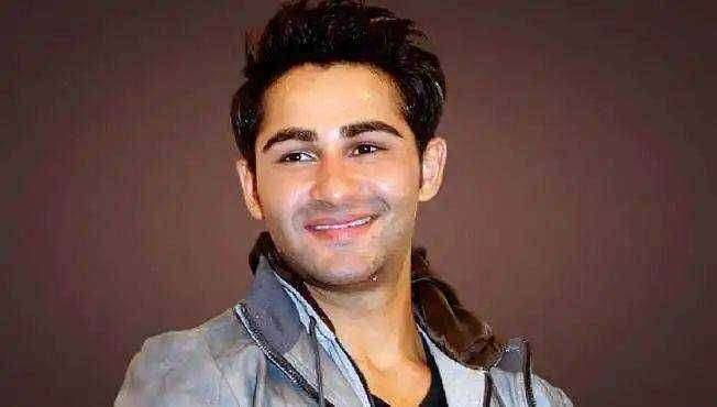 ?️ बॉलीवूड ब्रेकिंग..रणबीर - करीनाचा आतेभाऊ अरमान जैनच्या घरी ईडीचा छापा