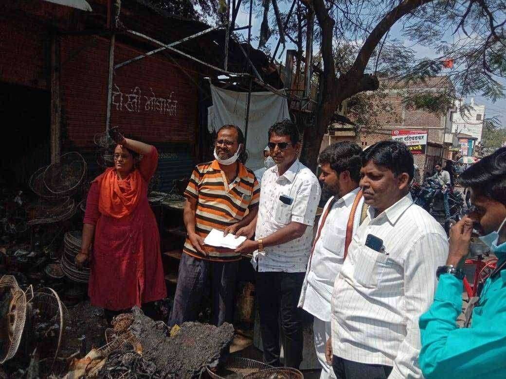 विठ्ठल साखर कारखान्याचे चेअरमन भगीरथ भालके विधान परिषद चे आमदार प्रशांत परिचारक व DVP उद्योजक अभिजीत पाटील यांना समाजसेवक संजय बाबा ननवरे यांचे आव्हान