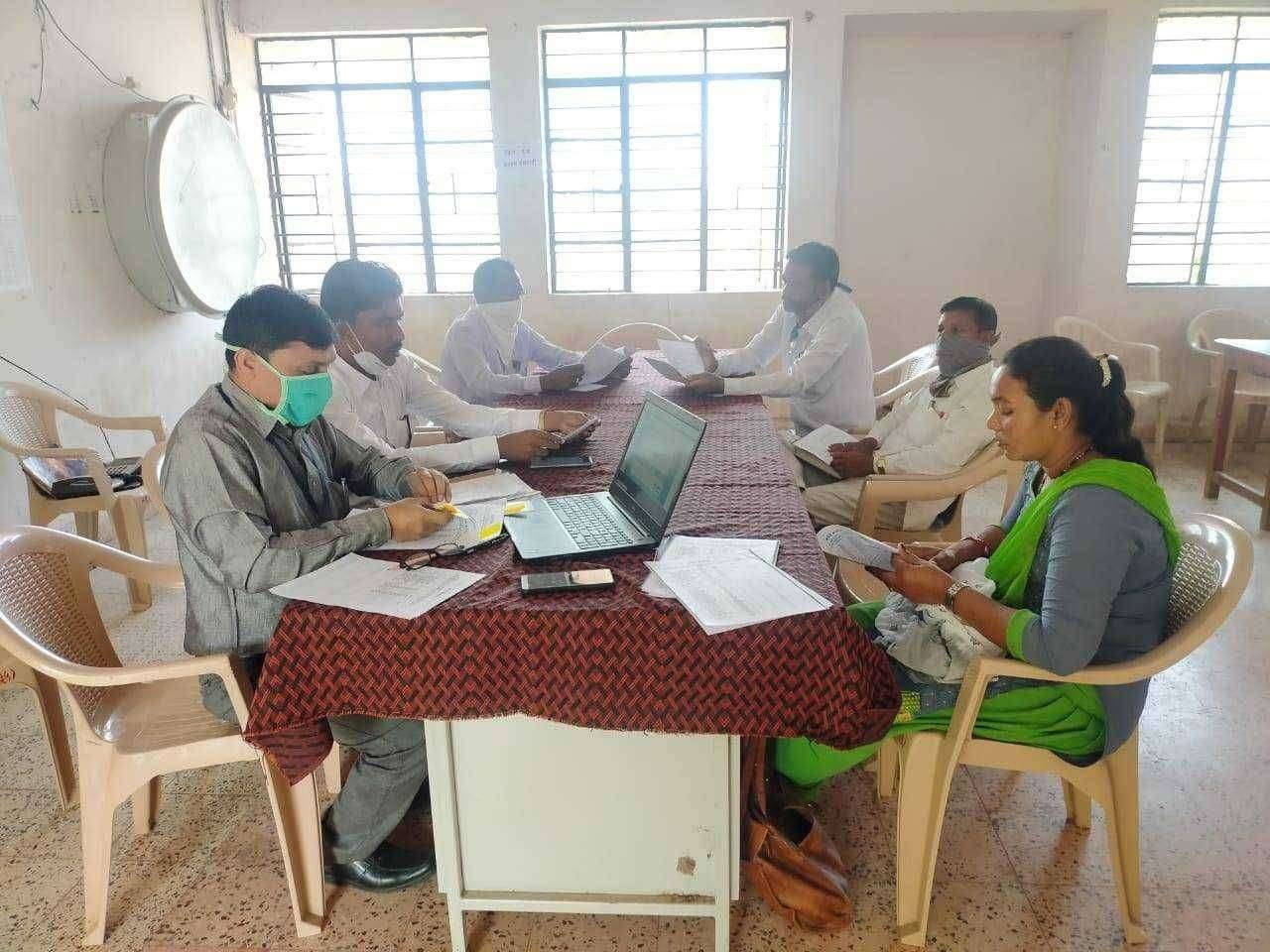 कोरपना तालुक्यातील निराधारांचे २२३ प्रकरण मंजुरएकही निराधारांना योजनेपासून वंचित ठेवणार नाही अध्यक्ष उमेश राजूरकर