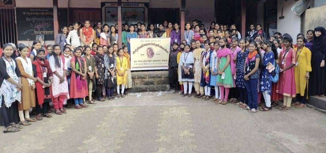 श्रीमती सुशिलादेवी मल्हारराव देसाई युवती सचेतना फौंडेशन शाखेचे उद्धाटन.