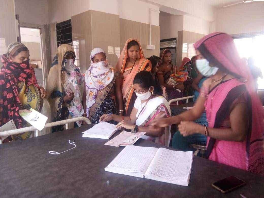 कोडीद ता.शिरपूर येथे ‘मानव विकास मिशन कार्यक्रम’ अंतर्गत गरोदर महिला, बालकांची तपासणी.!