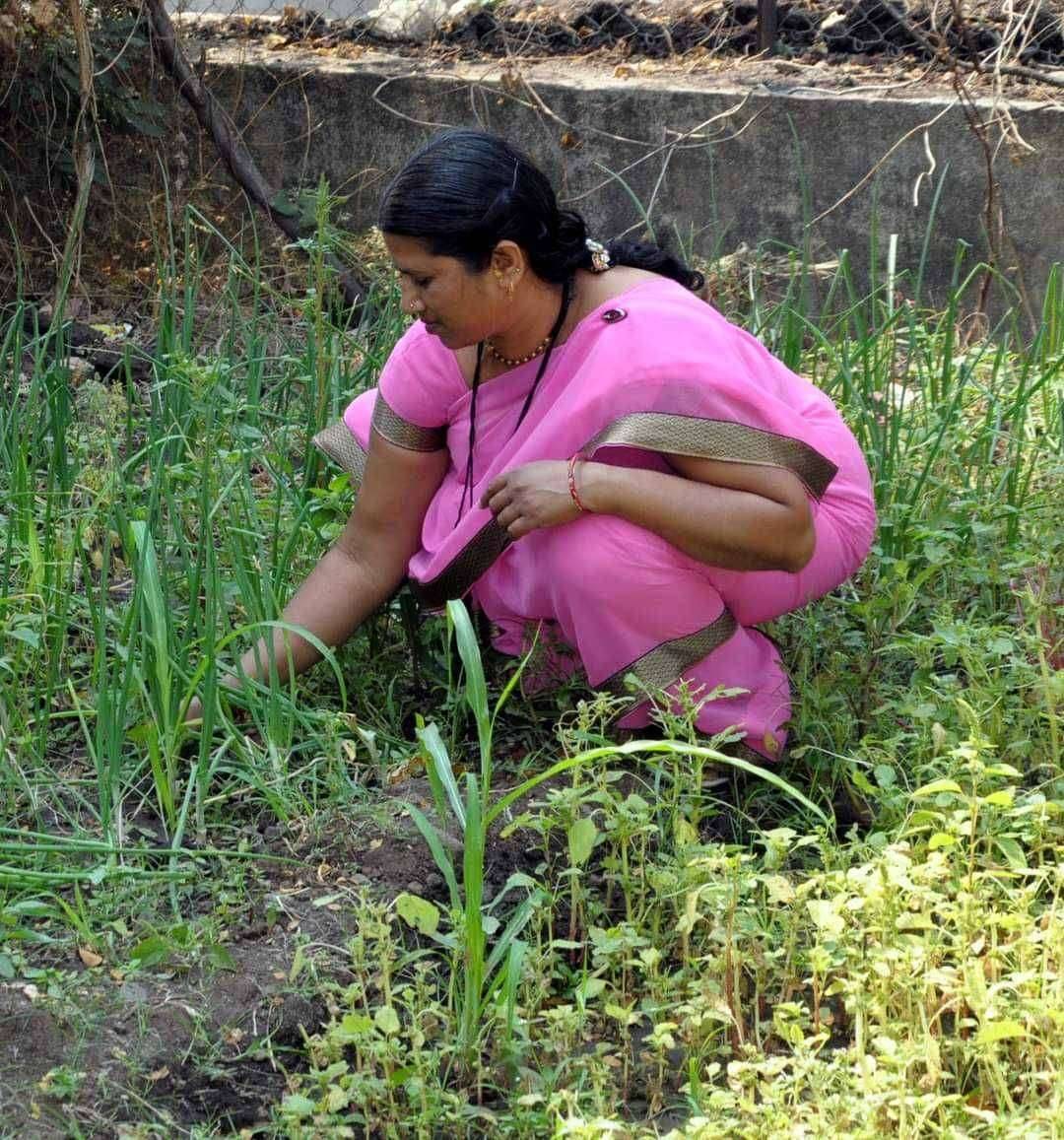 ..तीने आई नसलेल्या मुलीला शिक्षणासाठी दिले प्रोत्साहन