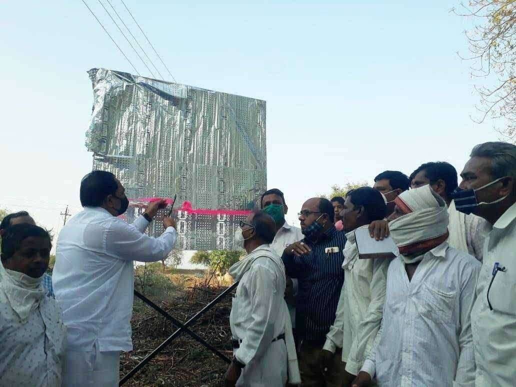 ?️ अमळनेर कट्टा... धार ते खापरखेडा रस्त्याच्या खडीकरण भूमिपूजनाचा शुभारंभ.