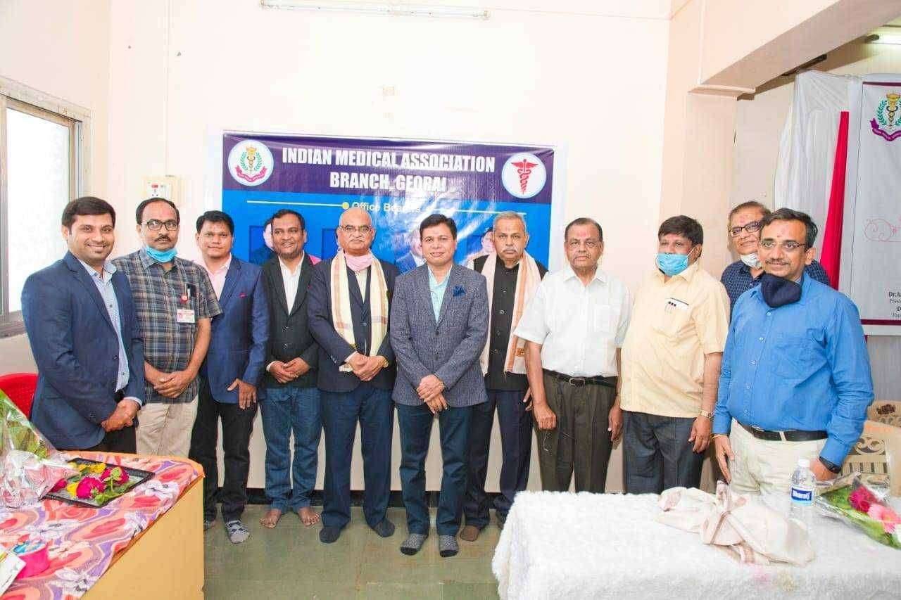 आय एम ए गेवराई शाखेचे उदघाटन