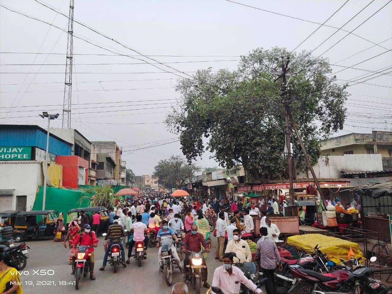 ?️अमळनेर कट्टा...लॉक डाऊन च्या पार्श्वभूमीवर तुफान गर्दी...!उसळला रे लोकांचा जनसागर ..!