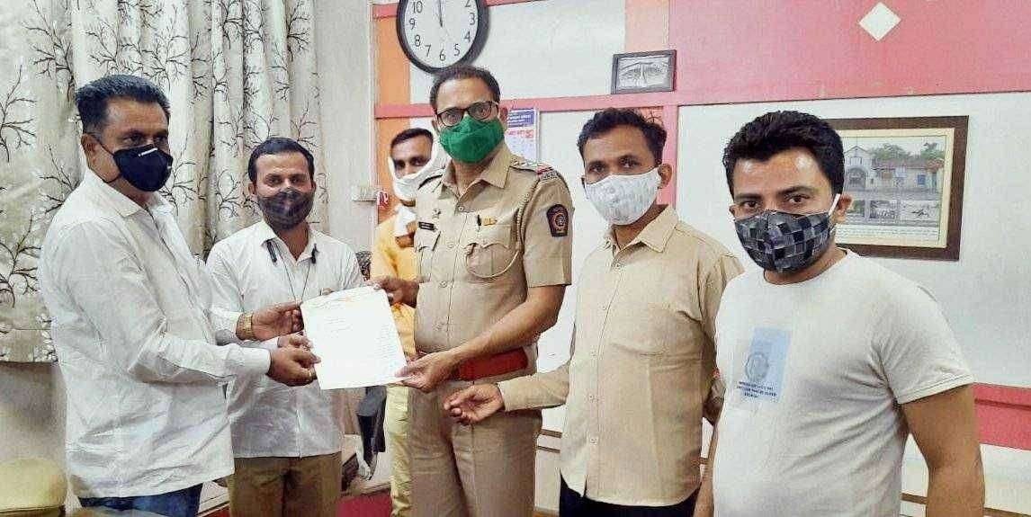 ?️ अमळनेर कट्टा... गृहमंत्री अनिल देशमुख यांच्या राजीनाम्याची मागणी. अमळनेर भाजपा ने दिले तहसिलदार व पोलीस निरीक्षक यांना निवेदन