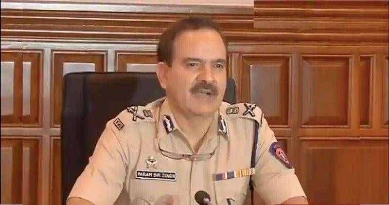 ?आताची मोठी बातमी.." कारवाई न करण्यासाठी 50 लाख तर नोकरीत परत घेण्यासाठी 2 कोटी"; परमबीर सिंग अडचणीत..!