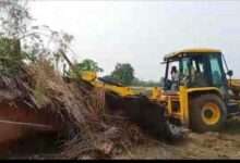 ८२ कुटुंबांना घरकुले ,जमीन देण्याची बिरसा क्रांती दल संघटनेची मागणी. २५० एकर जमिनीवरुन आदिवासींना हुसकावून लावले.