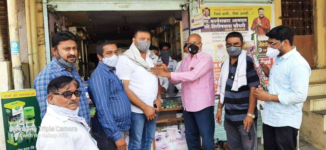 ?️ अमळनेर कट्टा... अमळनेरकरांच्या मदतीस धावून आले माजी आमदार शिरीष दादा चौधरी यांनी गौरगरीबासाठी रेमडी सिवर इंजेक्शन माफक दरात केली उपलब्ध ...