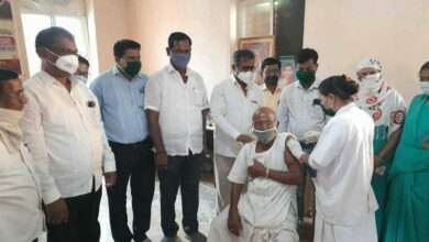 कोवीशील्ड लसीकरण मोहीमेत अरण चा इतर गावांनी आदर्श घ्यावा- डॉ. पाटील अरण शाळांमधील प्राथमिक व माध्यमिक शिक्षकांचे योगदान .