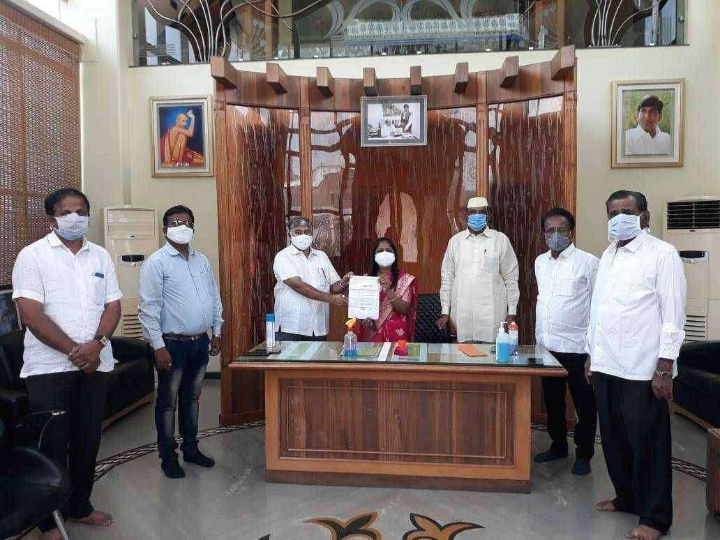 ?️ अमळनेर कट्टा... वृद्ध सेवानिवृत्त शिक्षकांसाठी 72 लाख नगरपरिषद अमळनेरचे अभिनंदन