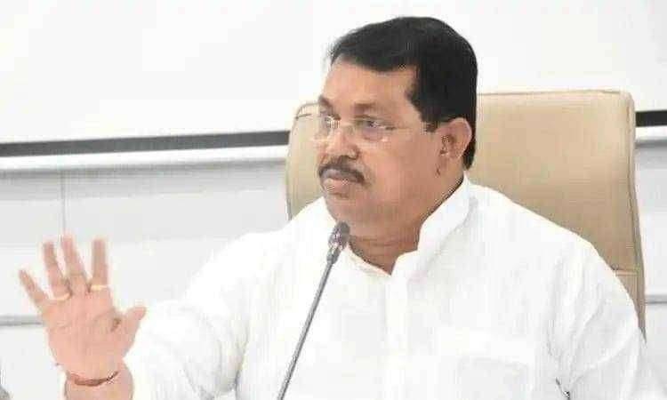 ? मोठी बातमी..राज्यात तीन आठवड्यांचा कडक लोकडाऊन ? विजय वडेट्टीवार यांचे संकेत