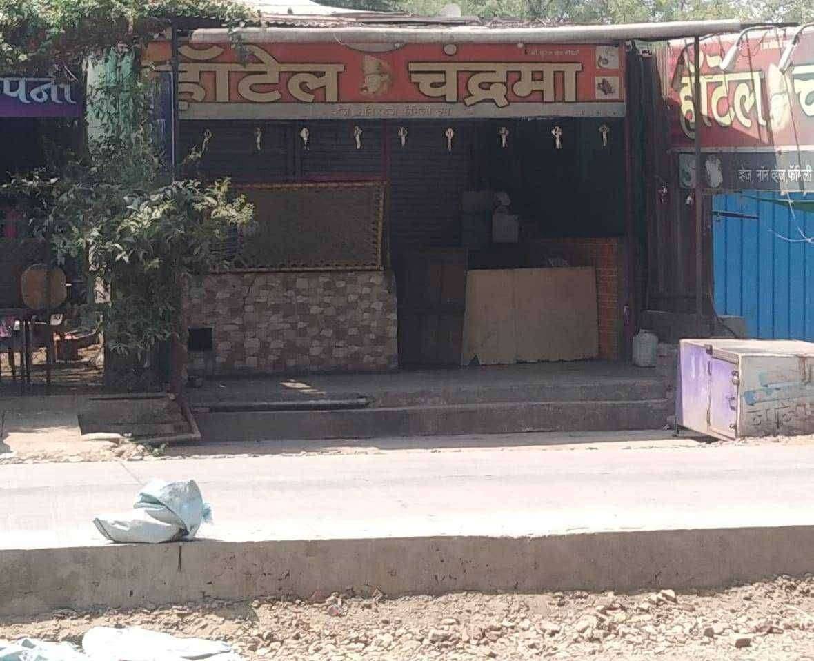 सावदा येथे जेवण पार्सलच्या नावाखाली एका हॉटेलवर सर्रास मद्य विक्रीसुरू । प्रसासनाचे दुर्लक्ष