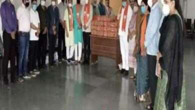 ?धक्कादायक : एकीकडे देशात रेडमिसिवरचा तुडवडा ..इंजेक्शन चा काळा बाजार उघडकीस..!भाजप कार्यलयात सापडले 5 हजार डोस..!