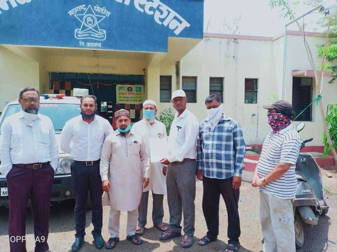 ?️ अमळनेर कट्टा... मुस्लिम युथ सेवा फाऊंडेशनच्या वतीने यति नरसिंह नंद सरस्वती यांच्या वर गुन्हा दाखल करण्यात यावे असे लेखी निवेदन अमळनेर पोलीस उप अधिक्षक व पोलीस निरीक्षक यांना देण्यात आले