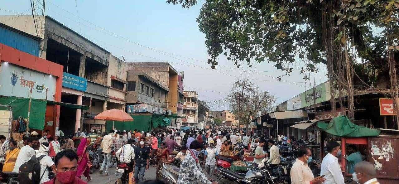 ?️अमळनेर कट्टा..उद्या पासून दोन दिवस कडक लॉक डाऊन..!शहरात ह्या भागात लावले बॅरिगेट्स..!