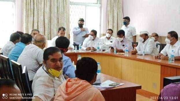 पंढरपूरला आणखी दोनशे बेड वाढवणार पालकमंत्री दत्तात्रय भरणे यांच्या अध्यक्षतेखाली बैठकीत निर्णय