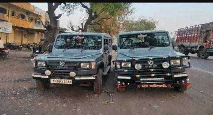 चुंचाळे यावल परिसरातील रुग्णसेवेत इंधनखर्चात दोन्ही चारचाकी वाहने सेवारत चुंचाळे येथील मिरखा तडवी परिवाराची निस्वार्थ रुग्णसेवा फक्त इंधन भरा व रुग्णालयात रुग्णांना दाखल करा