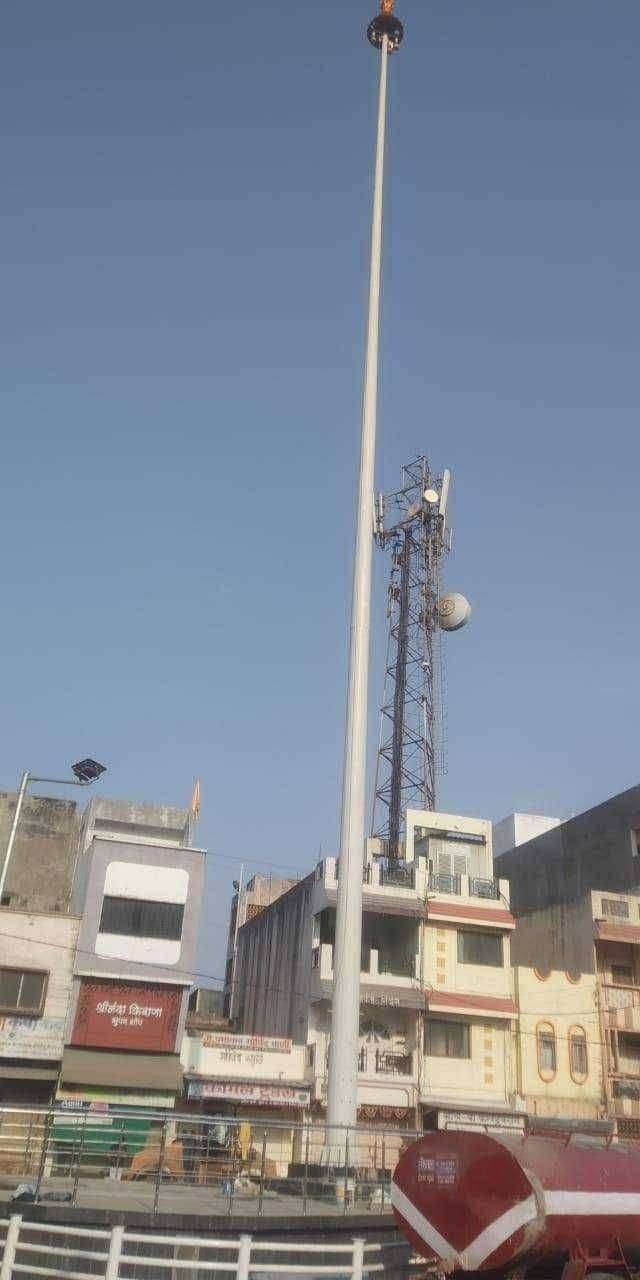 ?️ अमळनेर कट्टा... अमळनेरात १०५ फुटावरील तिरंगा पुन्हा एकदा फडकण्याच्या प्रतीक्षेत माजी आमदार साहेबराव पाटील यांची संकल्पना