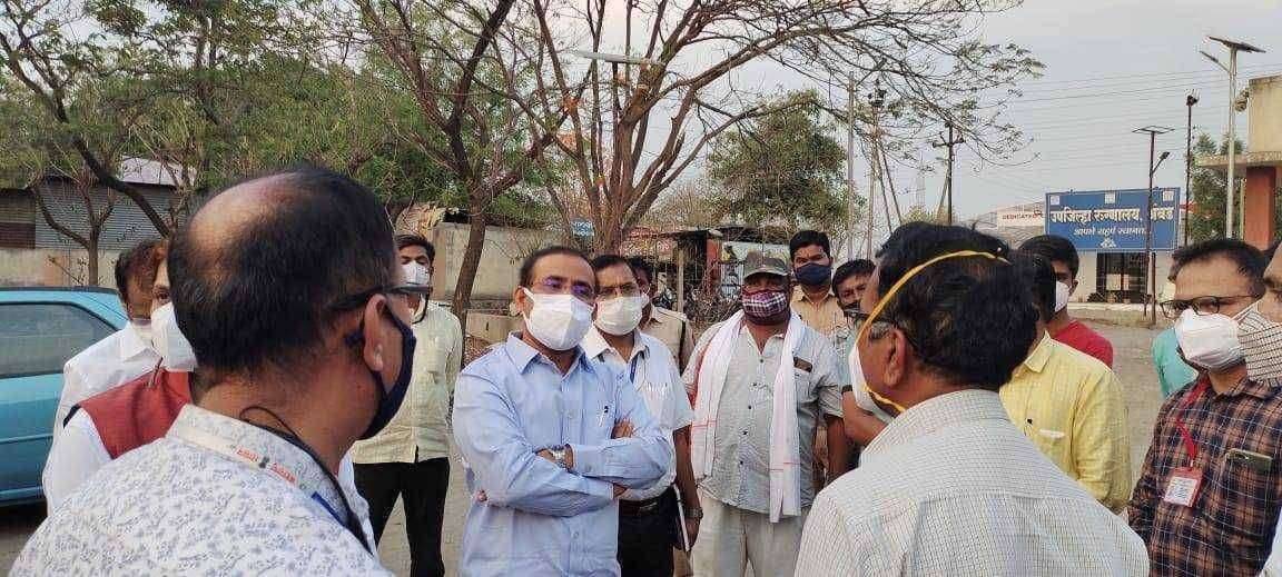 अंबड उपजिल्हा रग्णालयात 100 ऑक्सीजन बेड वाढवा प्रशासनाला आरोग्यमंत्री ना.राजेश टोपे यांच्या कडक सुचना