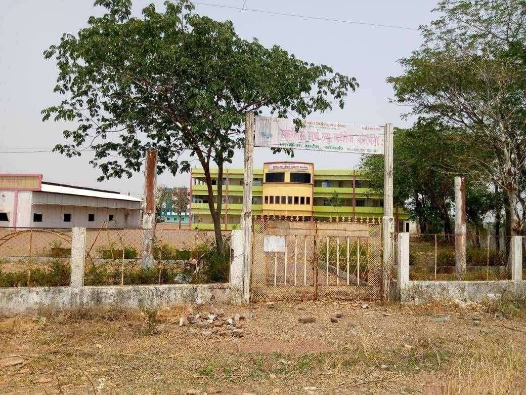 कोविड सेंटरसाठी कालर्स सर्च फाउंडेशनी शाळा उपलब्ध करून द्यावी रमेश काडसानी ची मागणी