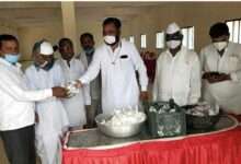 कृषी उत्पन्न बाजार समिती औसा येथे शिवभोजन थाळी केंद्र सुरू