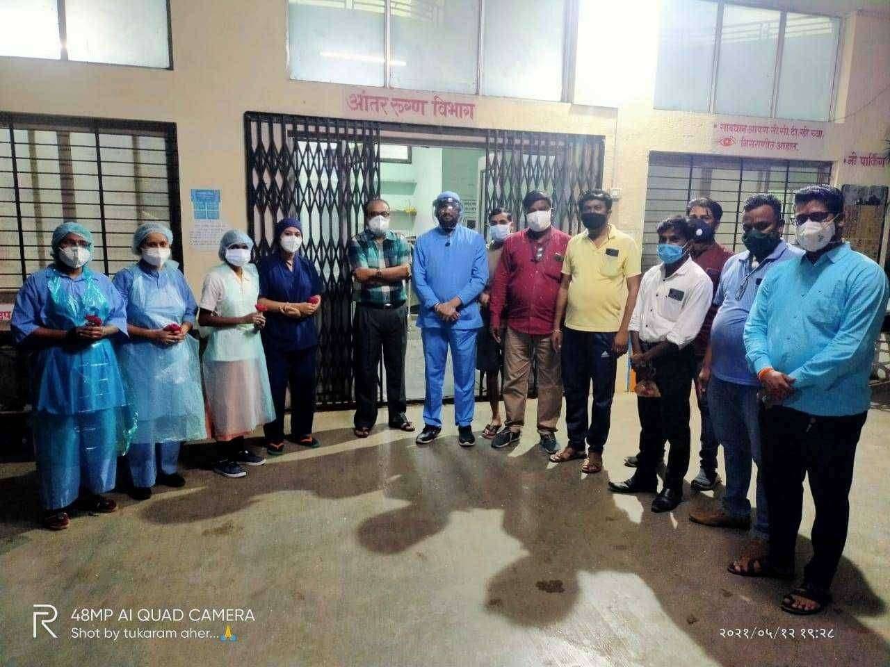 चांदवड उपजिल्हा रुग्णालयात परिचरिकांचा सन्मान