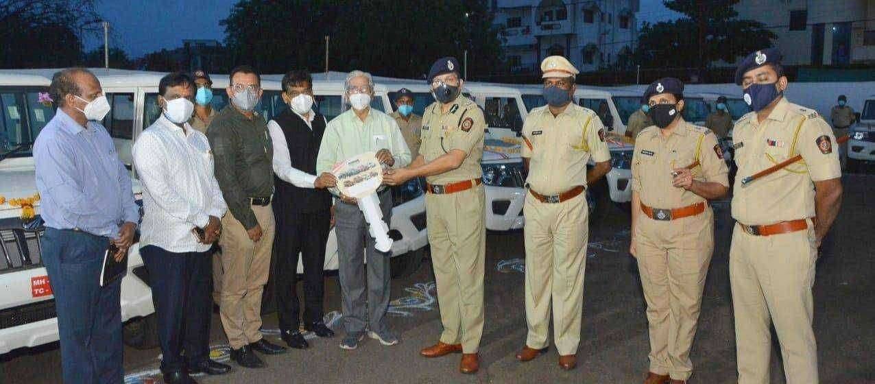 पोलिस विभाग अधिक तत्परतेने सेवा करेल; पालकमंत्री सुभाष देसाई शहर पोलिसांसाठी नवीन वाहनांचे लोकार्पण