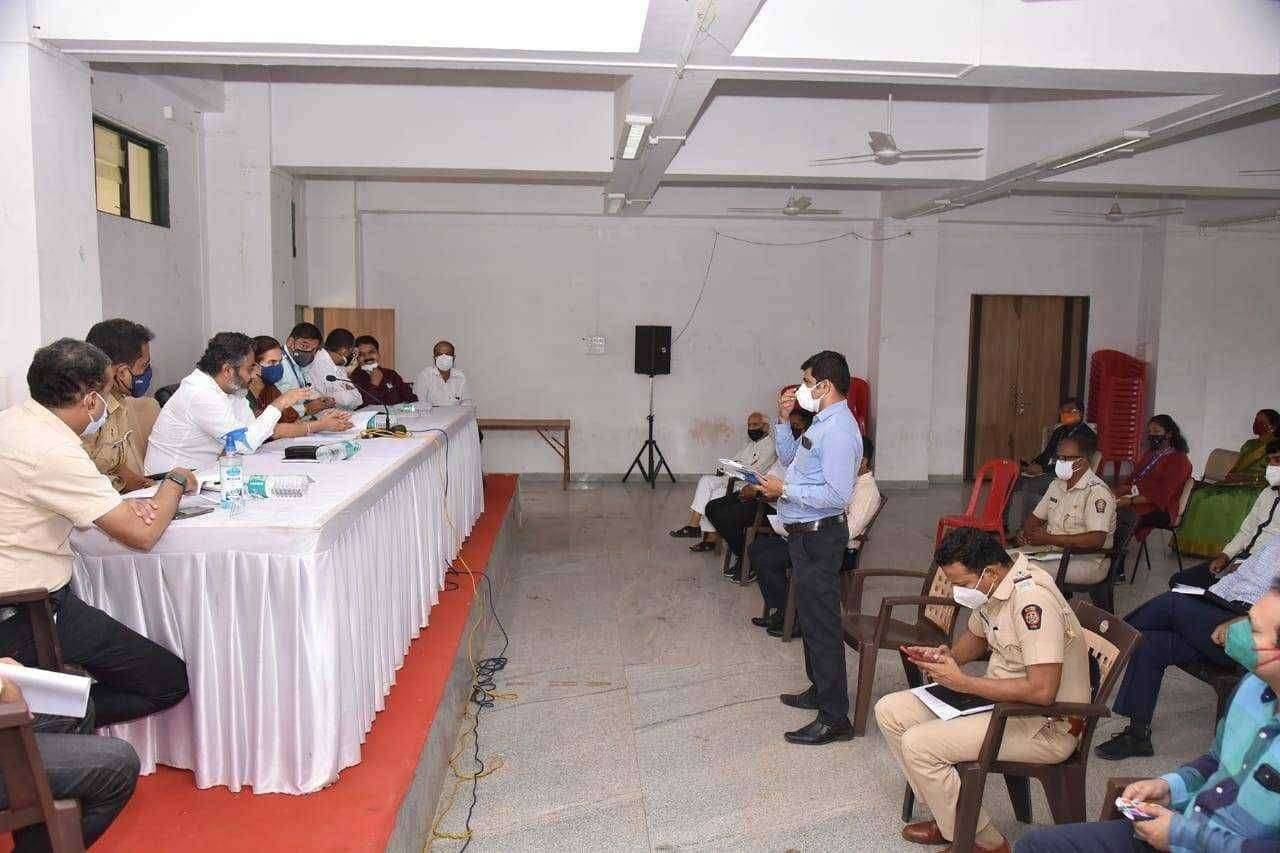 चांदवडला खासदार व आमदारांनी घेतली कोरोना संदर्भात बैठक