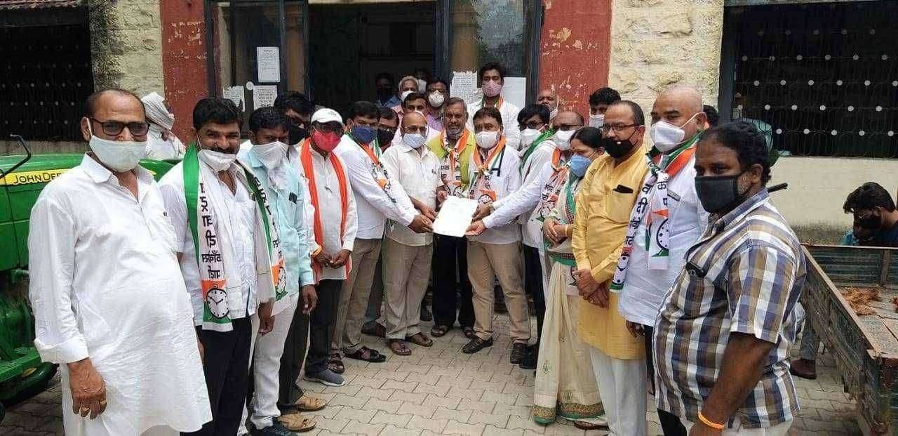 ?️अमळनेर कट्टा... केंद्र सरकारच्या रासायनिक खते, पेट्रोल, डिझेल व गॅस दरवाढ कमी करण्याबाबत राष्ट्रवादी काँग्रेसचे निवेदन...